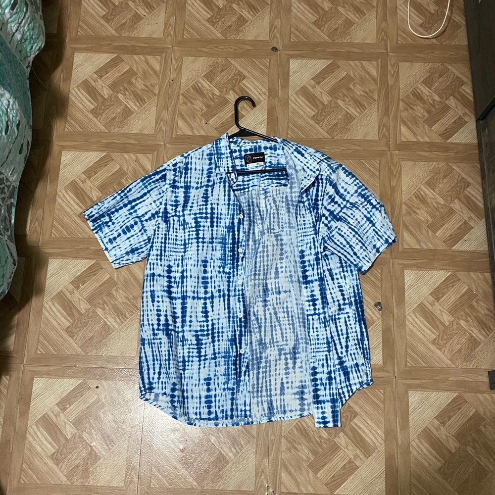 Blue bottom up shirt